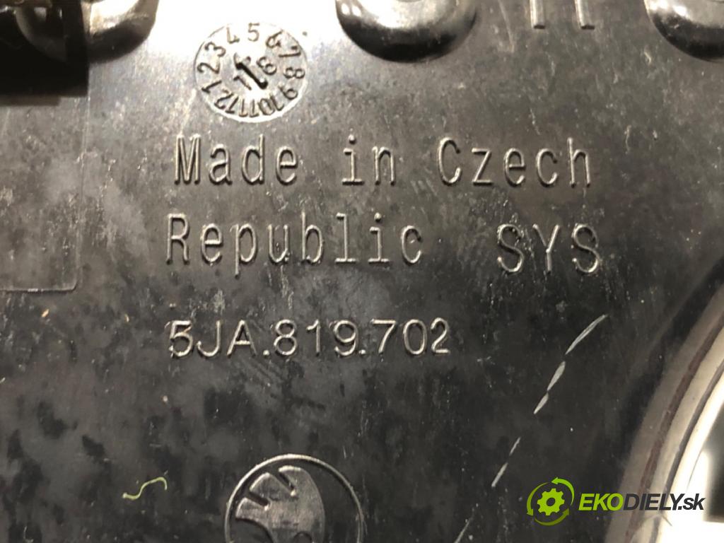 SKODA RAPID liftback 2018 85 kW 1.6 TDI 1598 mří topení přední část 5JA820951D 5JA819701