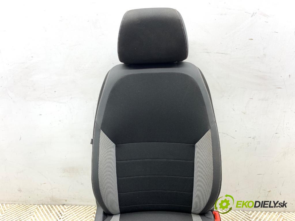 SKODA RAPID liftback 2018 85 kW 1.6 TDI 1598 sedadlo pravý přední část