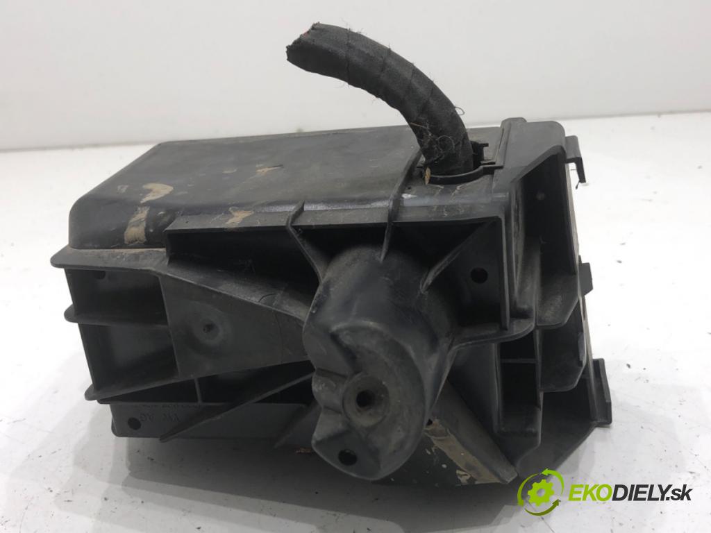 SKODA RAPID liftback 2018 85 kW 1.6 TDI 1598 skříňka poistková 6C0937132C (Pojistková skříňka)