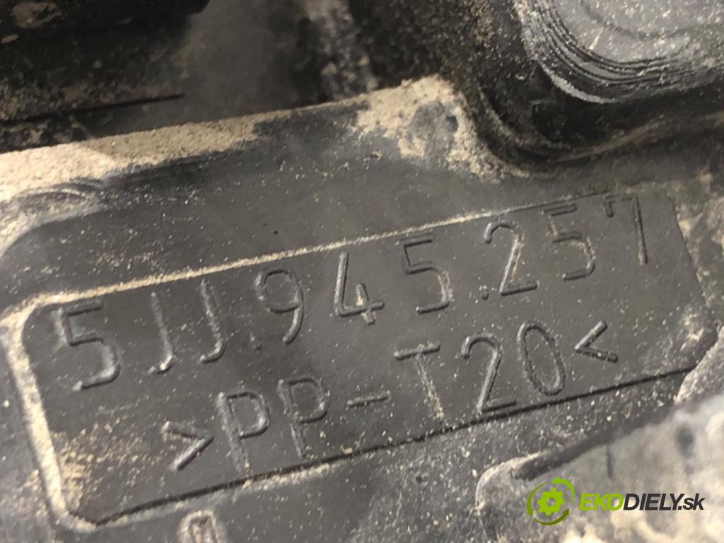 SKODA RAPID liftback 2018 85 kW 1.6 TDI 1598 vložka svetla levý zadní část 5JJ945257
