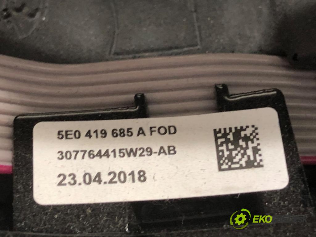 SKODA RAPID liftback 2018 85 kW 1.6 TDI 1598 Volant 3V0419091L (Volant)