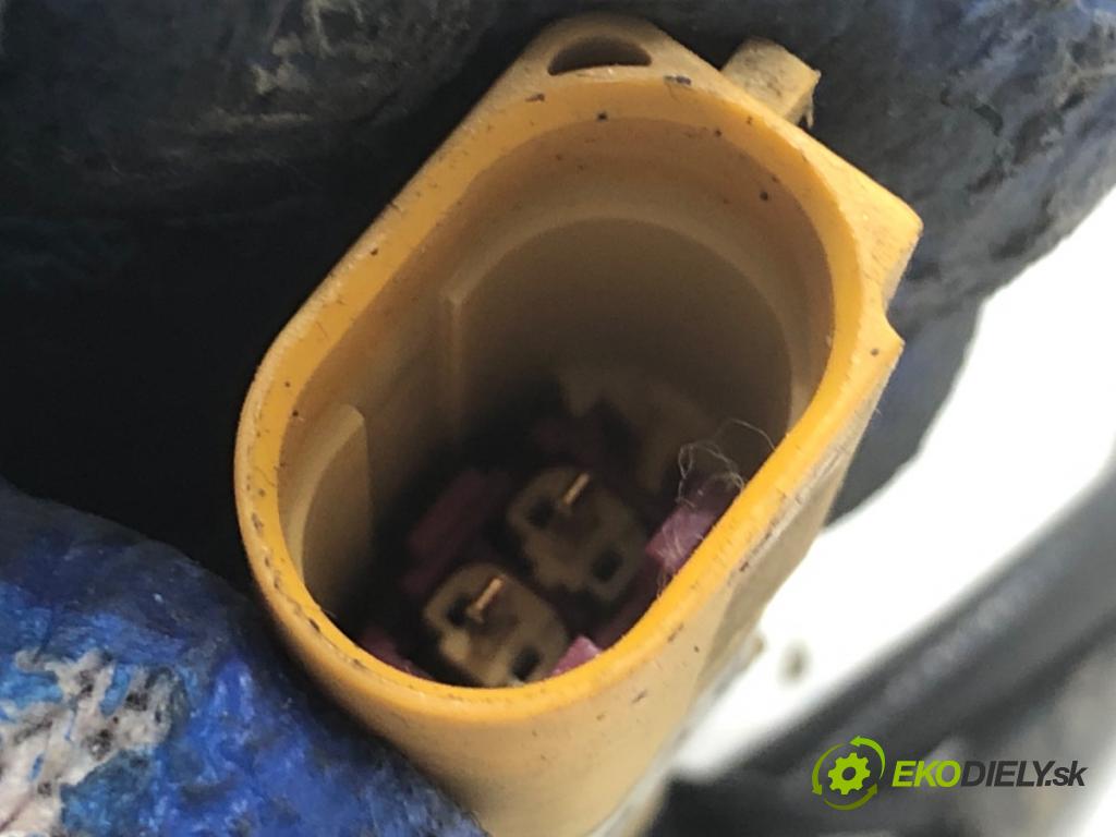 SKODA RAPID liftback 2018 85 kW 1.6 TDI 1598 Snímač teploty spalín 04L906088CT (Snímač)