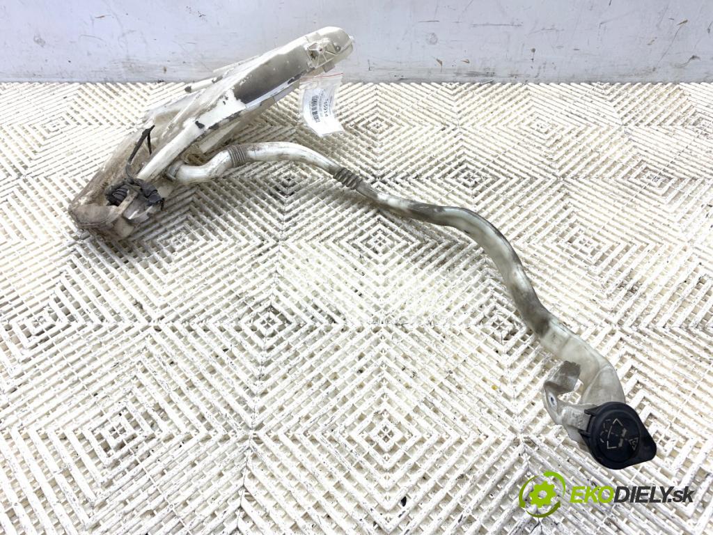 BMW F10 sedan 2010 120 kW 520 d 1995 nádržka ostřikovačů 7178745