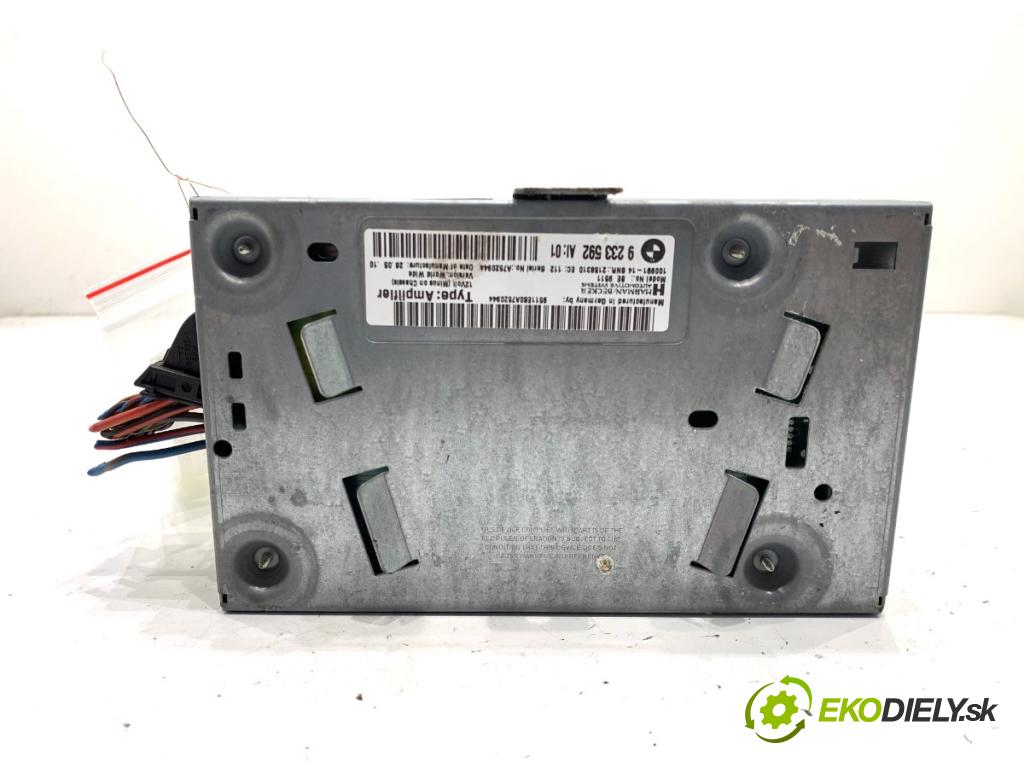 BMW F10 sedan 2010 120 kW 520 d 1995 Zosilňovač 9233592 (Zosilňovač)