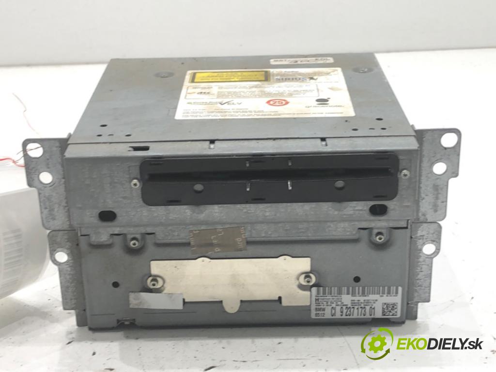 BMW F10 sedan 2010 120 kW 520 d 1995 RADIO 9237173 (Audio zariadenie)