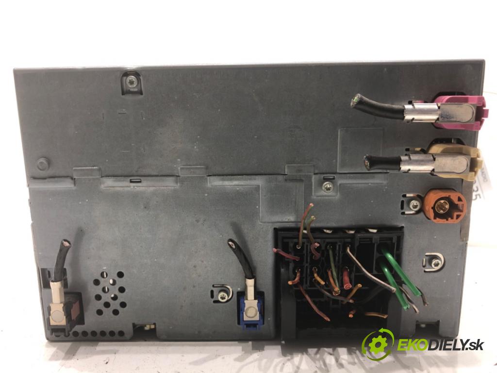 BMW F10 sedan 2010 120 kW 520 d 1995 RADIO 9237173 (Audio zariadenie)