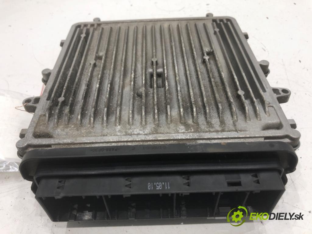 BMW F10 sedan 2010 120 kW 520 d 1995 riadiaca jednotka Motor 8510137 (Riadiaca jednotka)