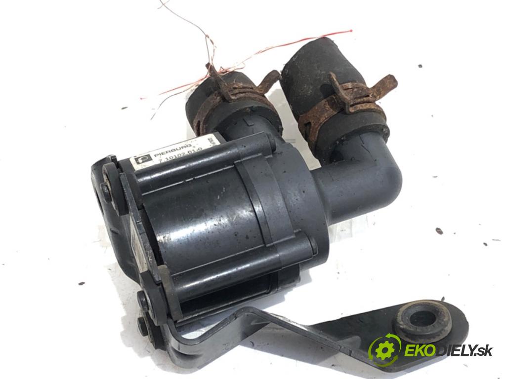 BMW F10 sedan 2010 120 kW 520 d 1995 DALŠÍ: pumpa vody 9230237 (Vodní pumpa)