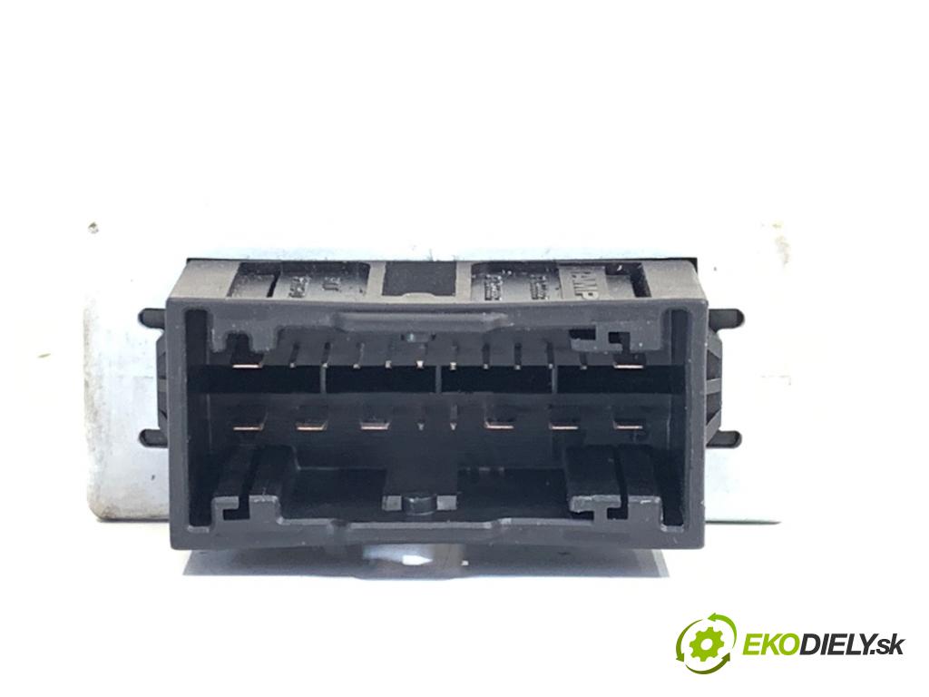 BMW F10 sedan 2010 120 kW 520 d 1995 modul GATEWAY 9216475