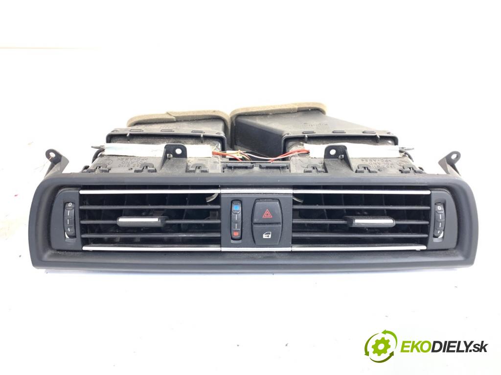 BMW F10 sedan 2010 120 kW 520 d 1995 mří topení přední část 49209136