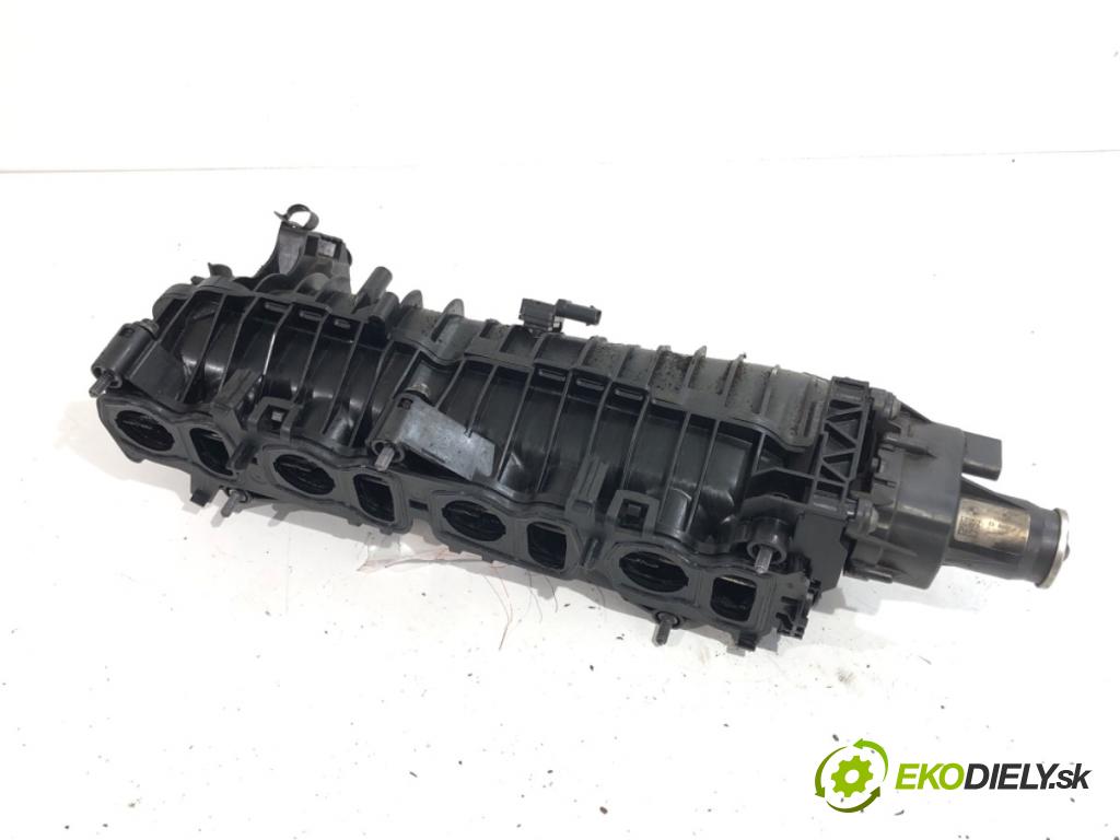 BMW F10 sedan 2010 120 kW 520 d 1995 potrubí sání 7807991 (Sací potrubí)