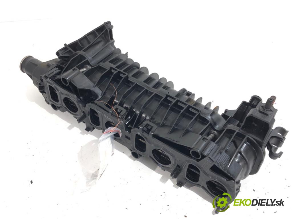 BMW F10 sedan 2010 120 kW 520 d 1995 potrubí sání 7807991 (Sací potrubí)