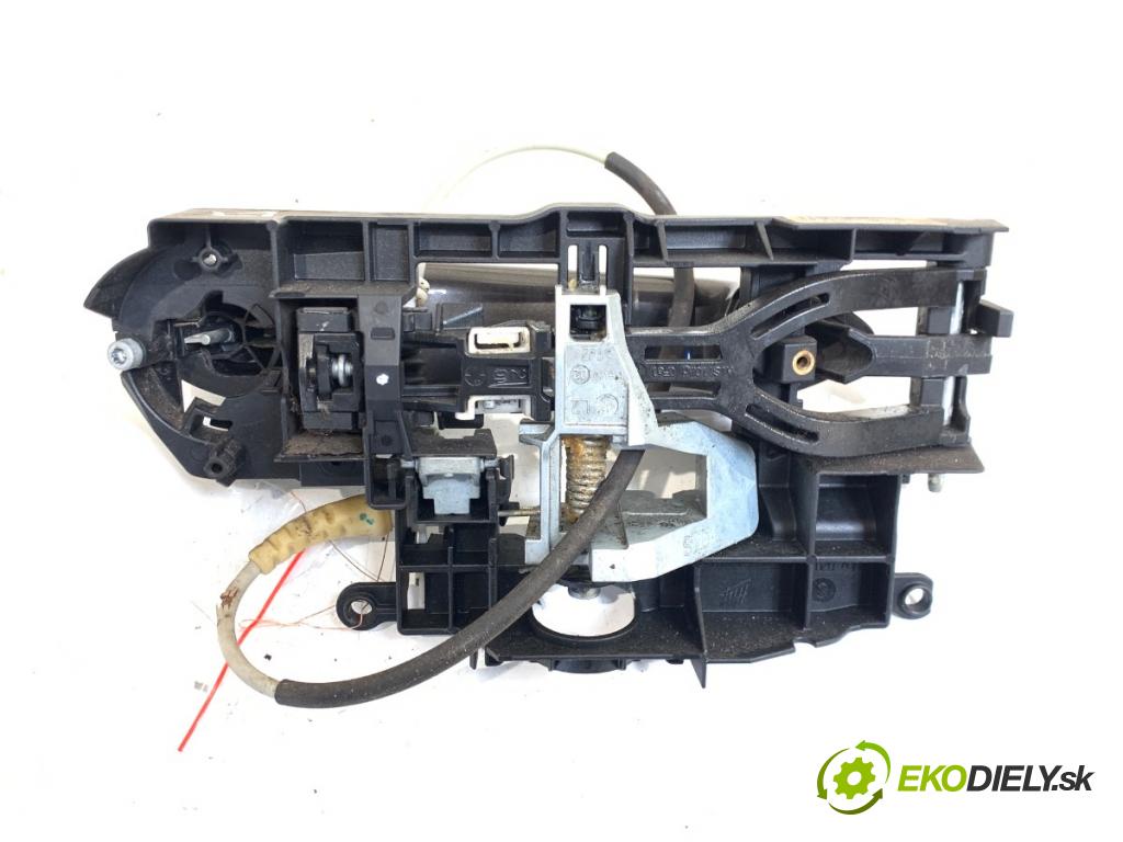 BMW F10 sedan 2010 120 kW 520 d 1995 klika vnejší levý zadní část 7564908