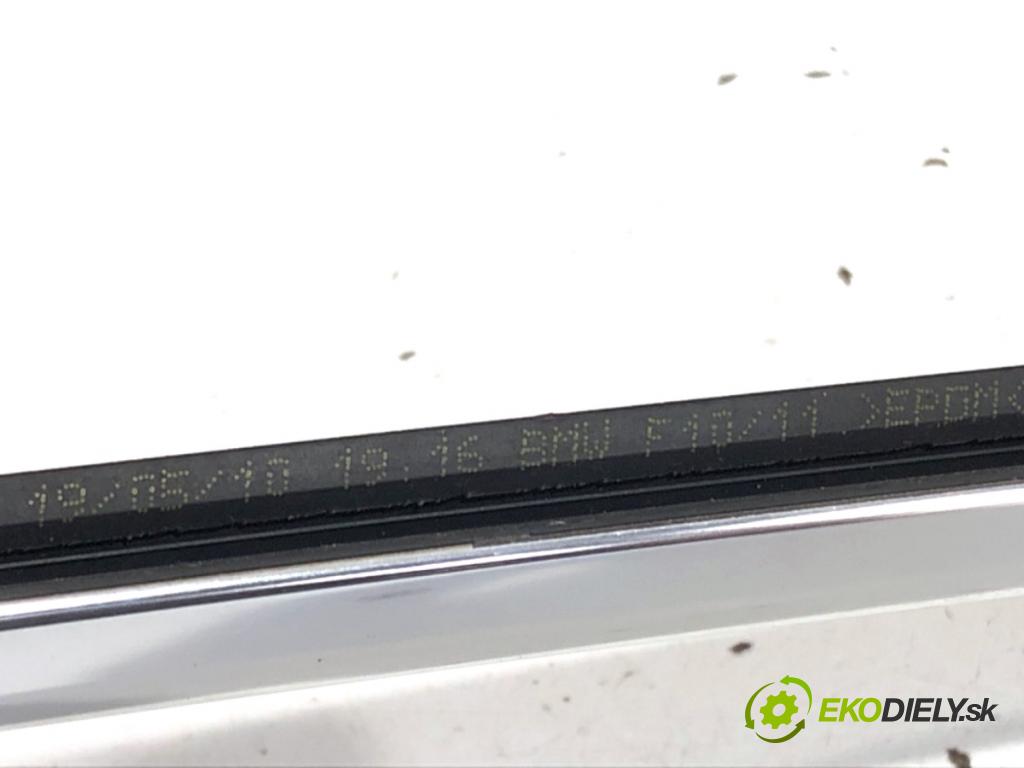 BMW F10 sedan 2010 120 kW 520 d 1995 lišta Sbírání: zadní část levý