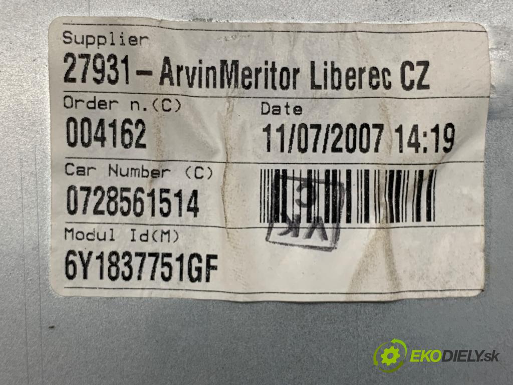 SKODA FABIA I Kombi 2007 59 kW 1.4 16V 1390 mechanismus okna levý přední část 6Y1959801