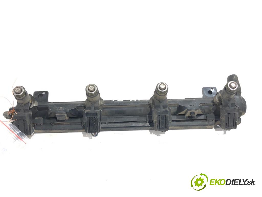 SKODA FABIA I Kombi 2007 59 kW 1.4 16V 1390 Lišta vstrekovacia 036906031AG (Vstrekovacia lišta)