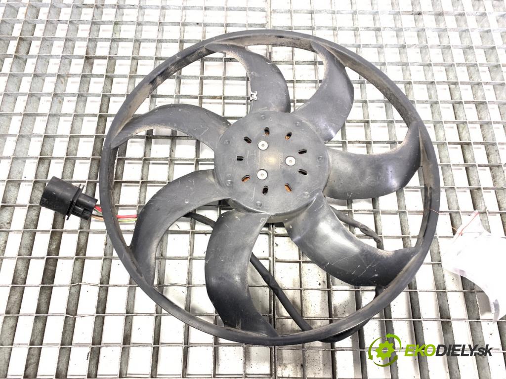 VW GOLF VII liftback 2014 90 kW 1.4 TSI 1395 ventilátor chladiče 5Q0121203AA (Ventilátor)