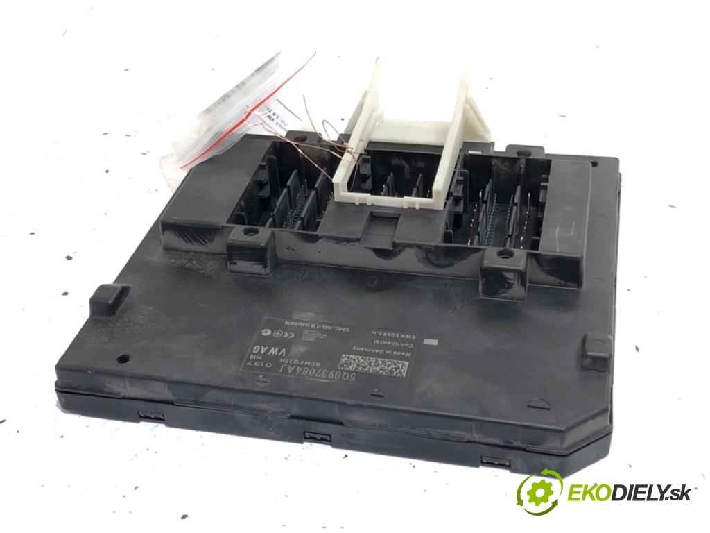 VW GOLF VII liftback 2014 90 kW 1.4 TSI 1395 Modul BCM 5Q0937084AJ (Riadiaca jednotka ostatné)