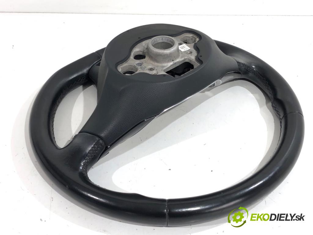 VW GOLF VII liftback 2014 90 kW 1.4 TSI 1395 Volant  (Volant)