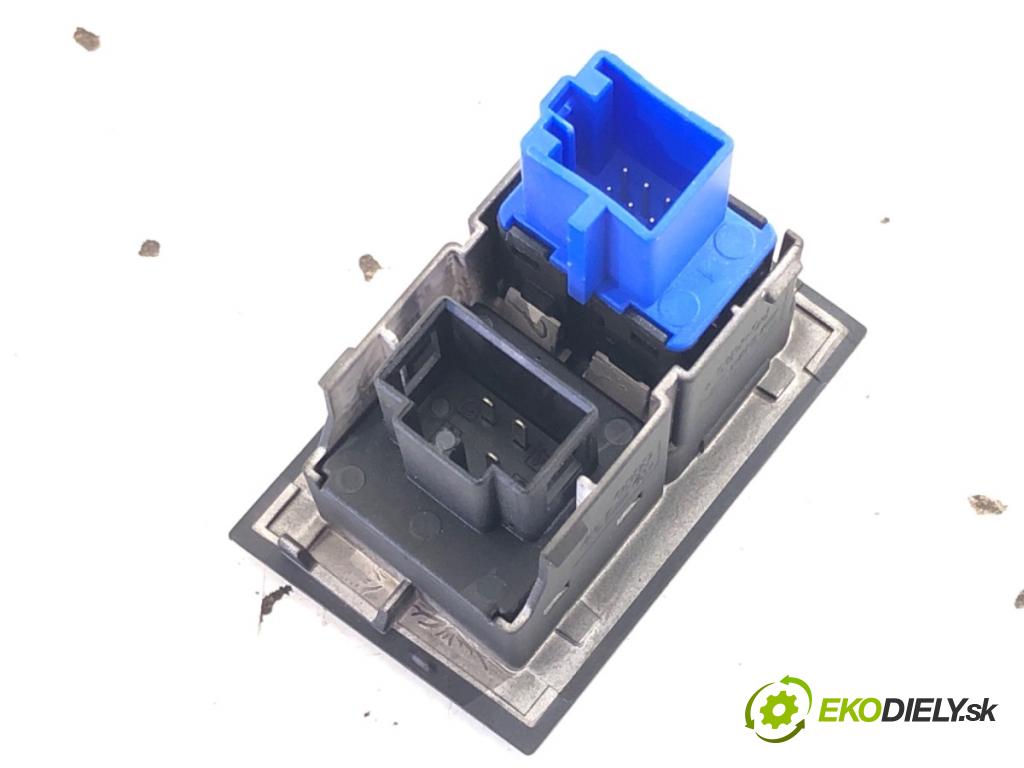 VW GOLF VII liftback 2014 90 kW 1.4 TSI 1395 Spínač svetiel výstražných (núdzových) 5G1919225 (Prepínacie páčky pod volantom)