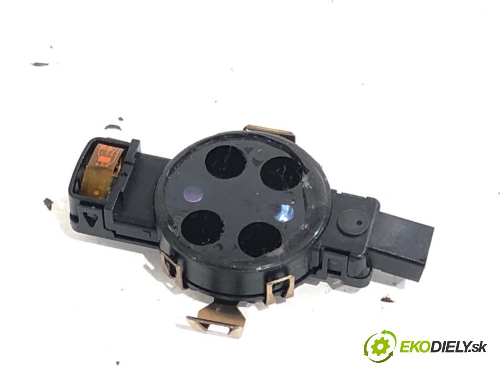 VW GOLF VII liftback 2014 90 kW 1.4 TSI 1395 Snímač dažďa 5Q0955547A (Snímač dažďa)