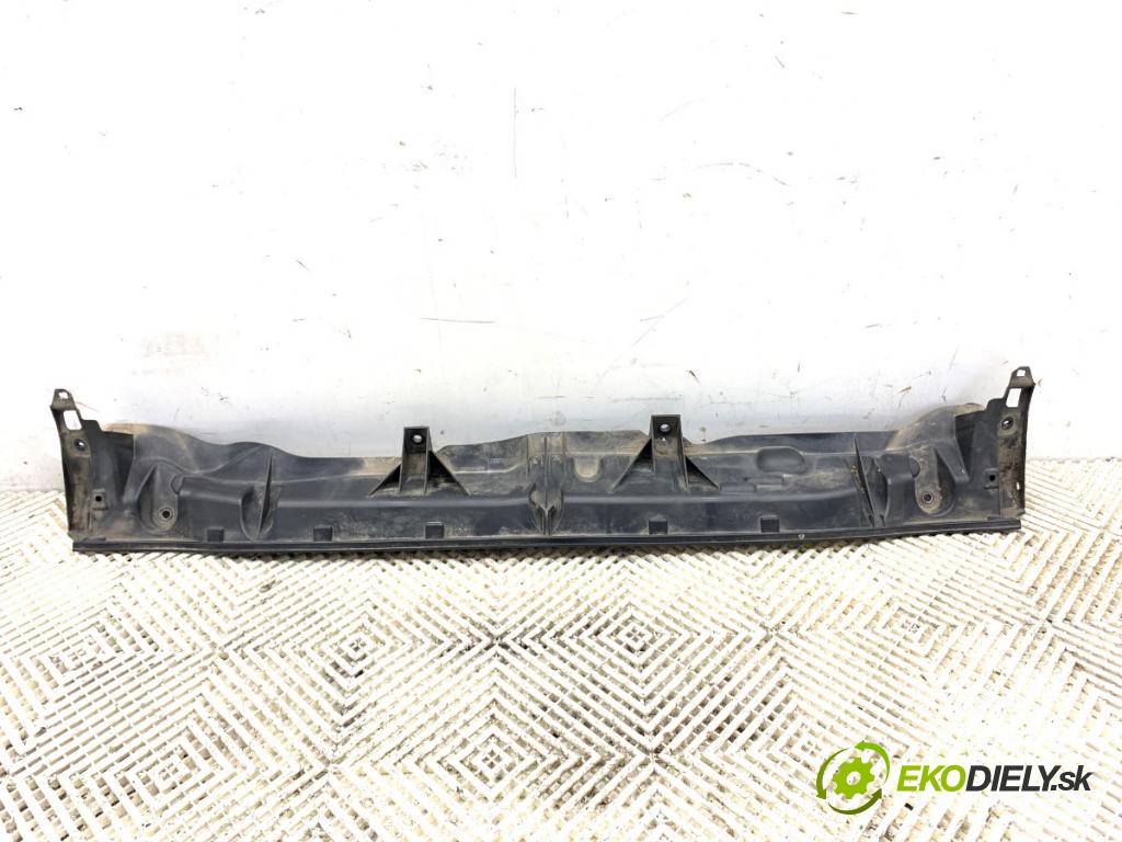 RENAULT CLIO IV liftback 2017 55 kW 1.5 dCi 75 1461 výztuha horní 668107547R (Výztuha)