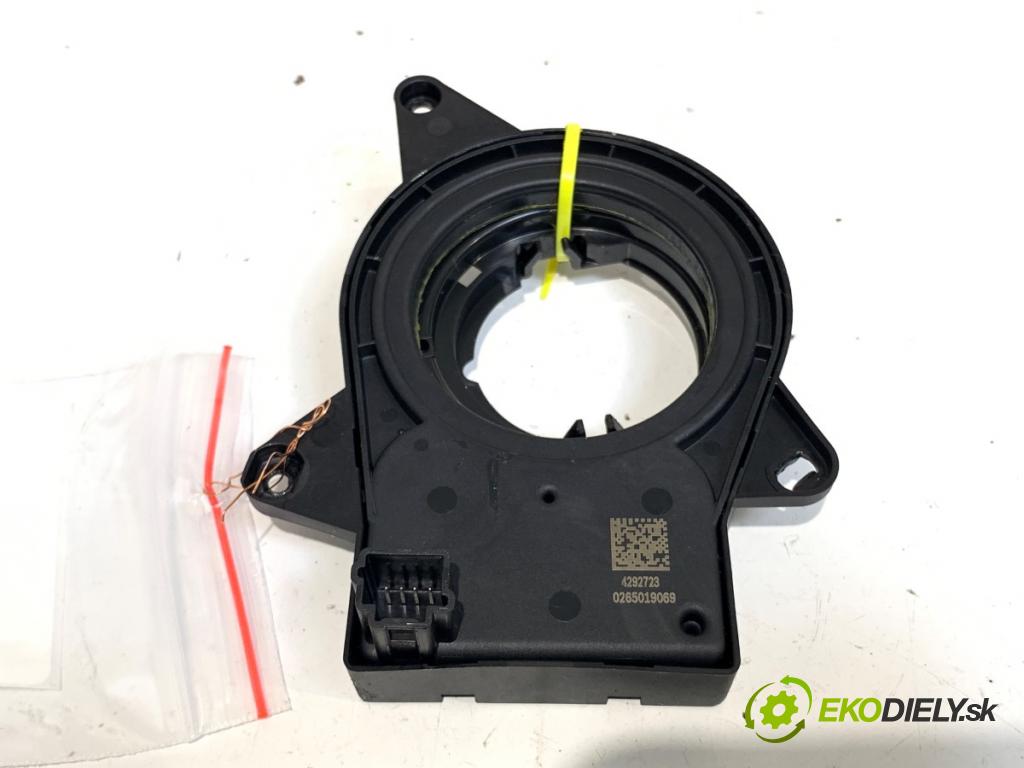 RENAULT CLIO IV liftback 2017 55 kW 1.5 dCi 75 1461 kroužek slimák airbag 479457095R (Airbag)