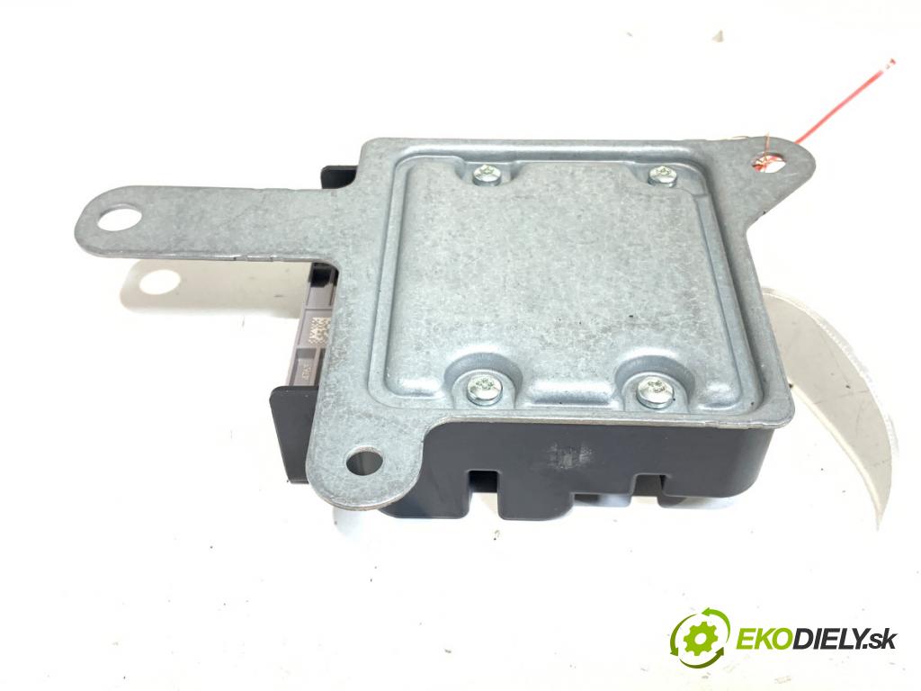 RENAULT CLIO IV liftback 2017 55 kW 1.5 dCi 75 1461 senzor airbag 985101389R (Snímač)