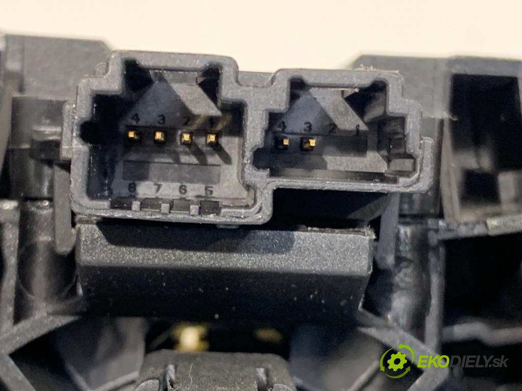 RENAULT CLIO IV liftback 2017 55 kW 1.5 dCi 75 1461 Prepínač kombinovaný 255675914R (Prepínacie páčky pod volantom)