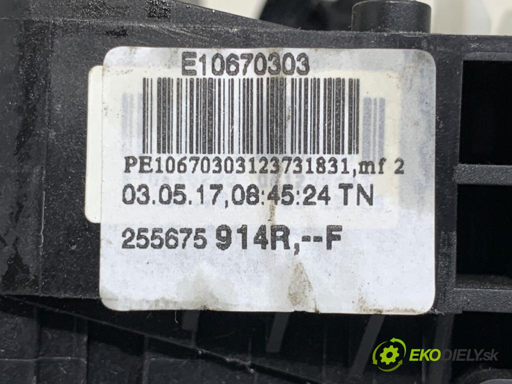 RENAULT CLIO IV liftback 2017 55 kW 1.5 dCi 75 1461 Prepínač kombinovaný 255675914R (Prepínacie páčky pod volantom)