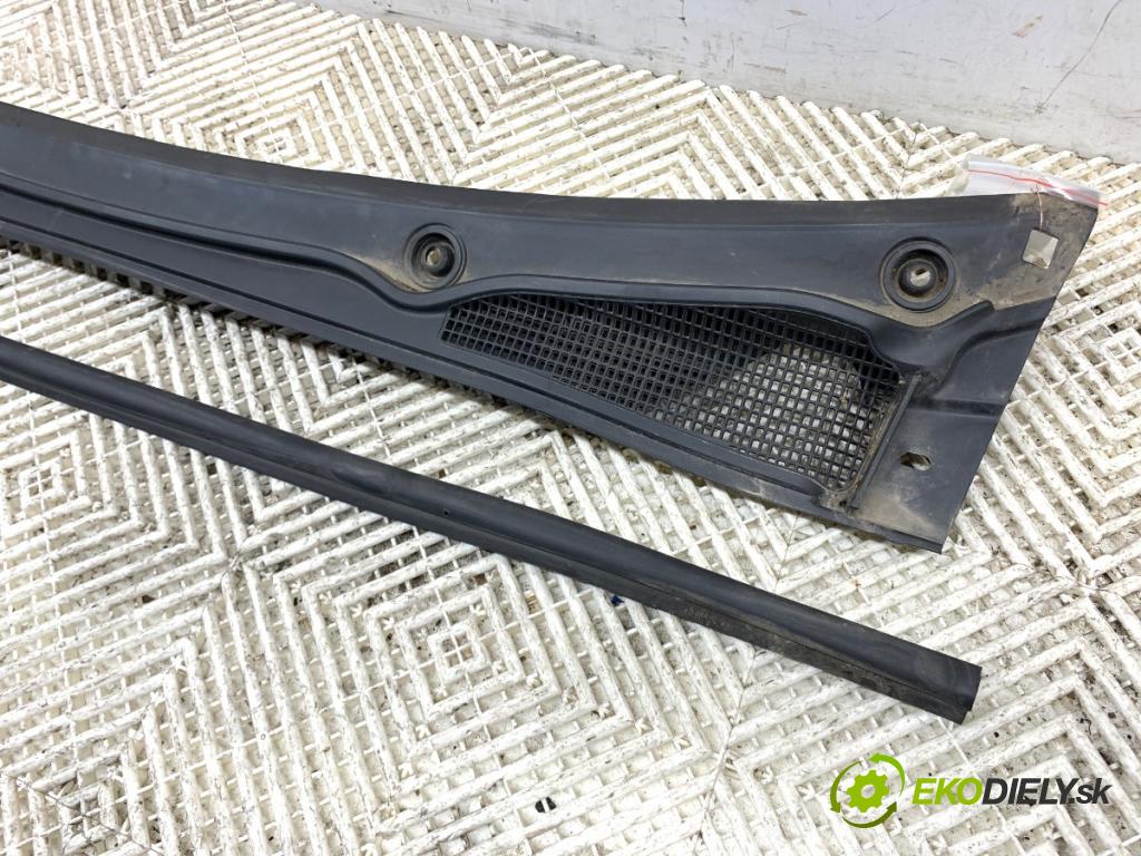 RENAULT CLIO IV liftback 2017 55 kW 1.5 dCi 75 1461 Torpédo, plast pod čelné okno 668115228R (Torpédo (plast pod čelným sklom))