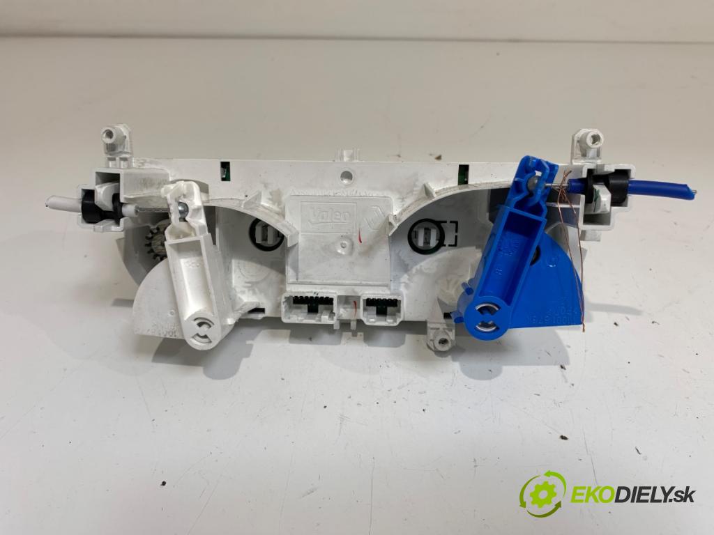 RENAULT CLIO IV liftback 2017 55 kW 1.5 dCi 75 1461 Panel ovládania kúrenia 272709355R (Prepínacie páčky pod volantom)