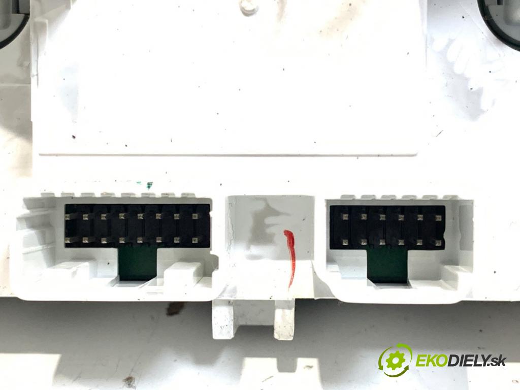 RENAULT CLIO IV liftback 2017 55 kW 1.5 dCi 75 1461 Panel ovládania kúrenia 272709355R (Prepínacie páčky pod volantom)