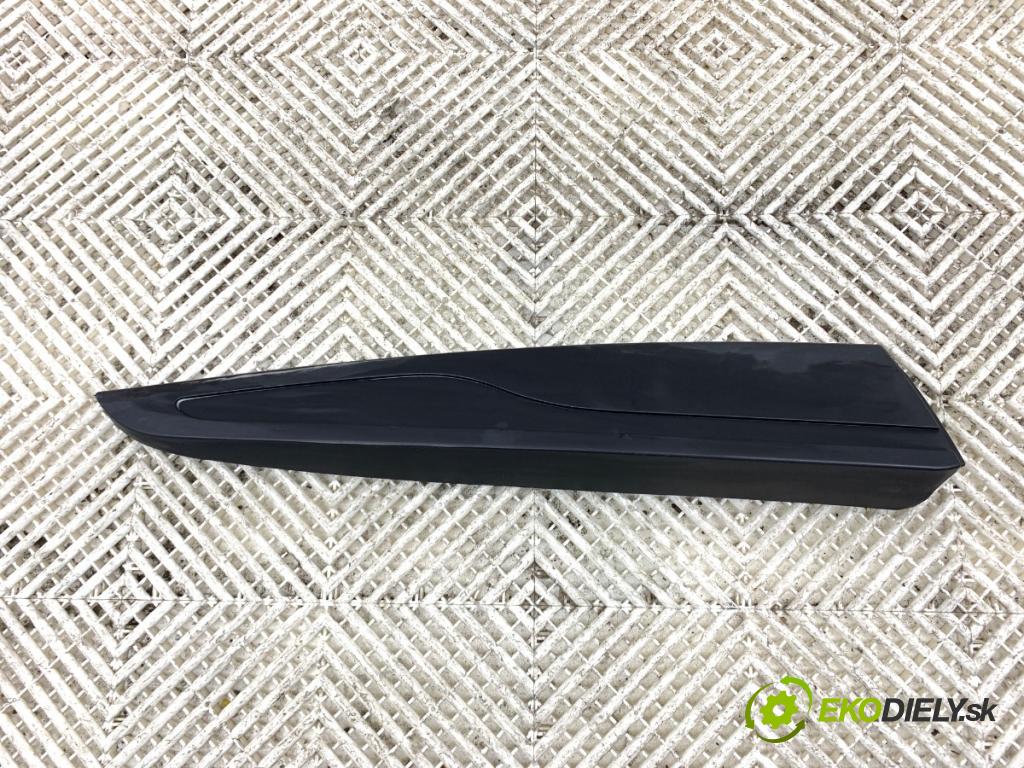 RENAULT CLIO IV liftback 2017 55 kW 1.5 dCi 75 1461 lišta dveře pravý zadní část 828762614R