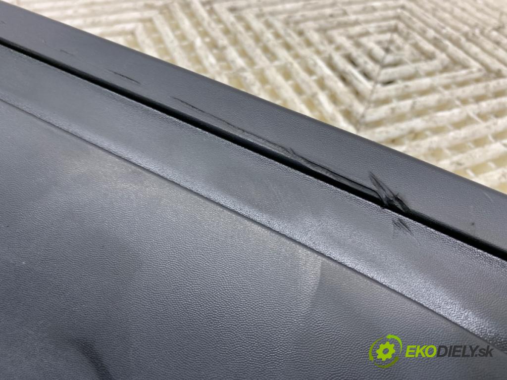 RENAULT CLIO IV liftback 2017 55 kW 1.5 dCi 75 1461 lišta dveře pravý zadní část 828762614R