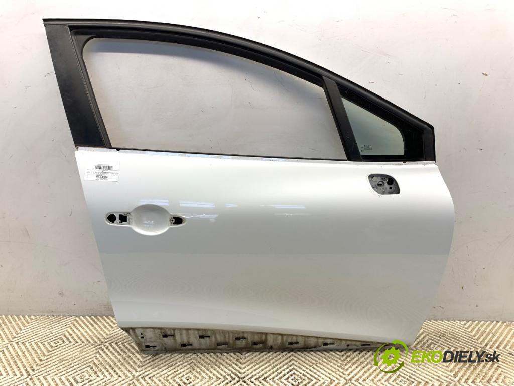 RENAULT CLIO IV liftback 2017 55 kW 1.5 dCi 75 1461 dveře pravý přední část 