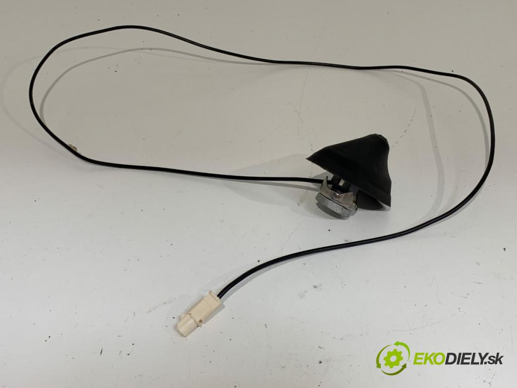 RENAULT CLIO IV liftback 2017 55 kW 1.5 dCi 75 1461 ANTENA 282162378R