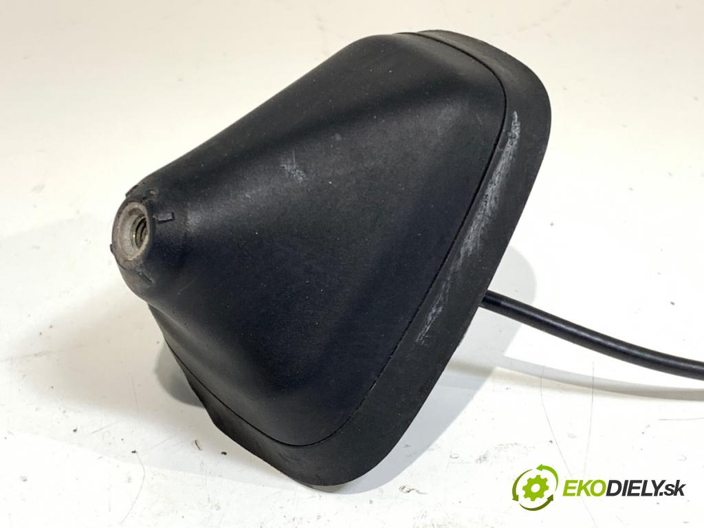 RENAULT CLIO IV liftback 2017 55 kW 1.5 dCi 75 1461 ANTENA 282162378R