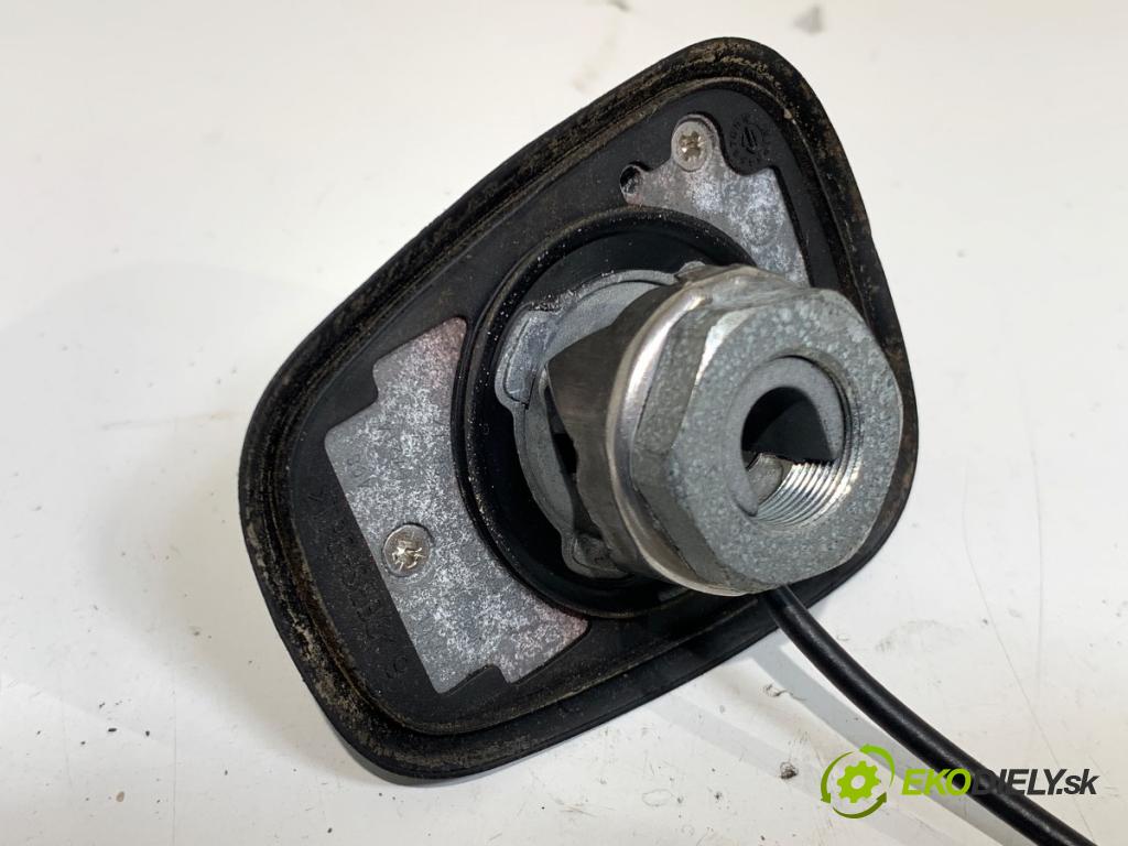 RENAULT CLIO IV liftback 2017 55 kW 1.5 dCi 75 1461 ANTENA 282162378R