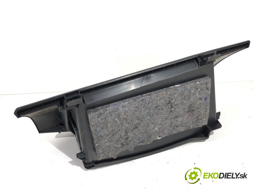 PEUGEOT 4007 SUV 2008 115 kW 2.2 HDi 2179 Priehradka, kastlík spolujazdca  (Priehradka (kastlík))