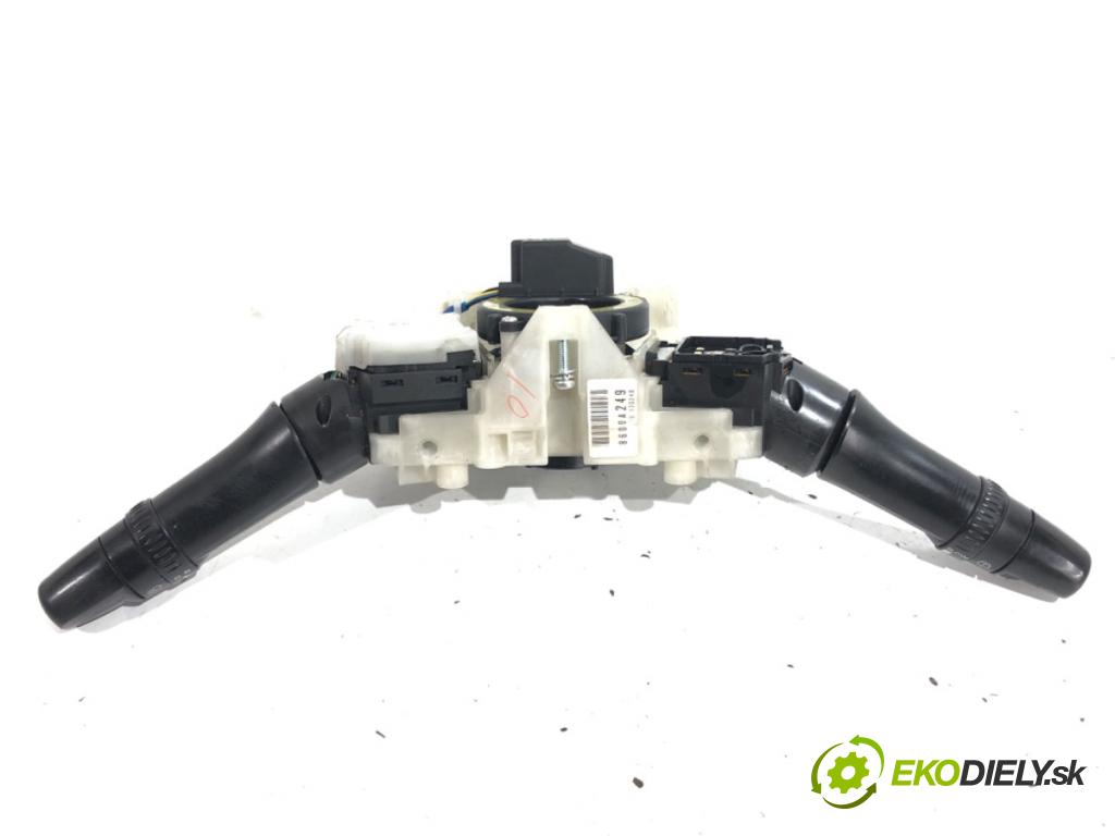 PEUGEOT 4007 SUV 2008 115 kW 2.2 HDi 2179 Prepínač kombinovaný 8651A084 (Prepínacie páčky pod volantom)