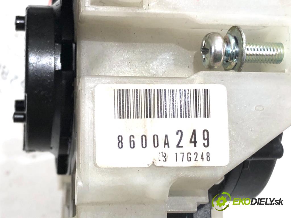 PEUGEOT 4007 SUV 2008 115 kW 2.2 HDi 2179 Prepínač kombinovaný 8651A084 (Prepínacie páčky pod volantom)