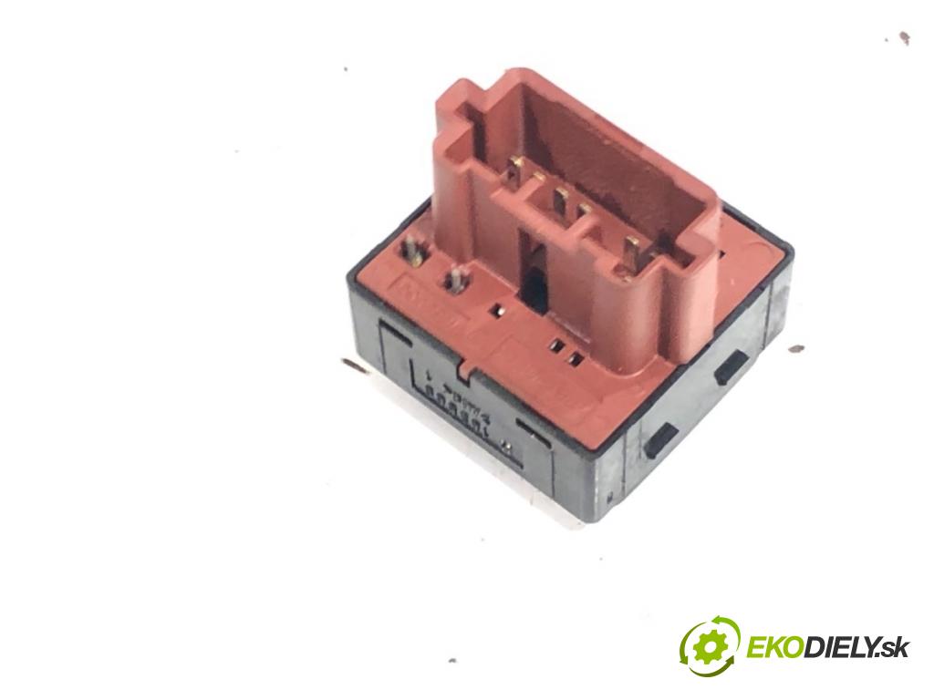 PEUGEOT 4007 SUV 2008 115 kW 2.2 HDi 2179 Prepínač nastavenia spätných zrkadiel 183569 (Prepínacie páčky pod volantom)