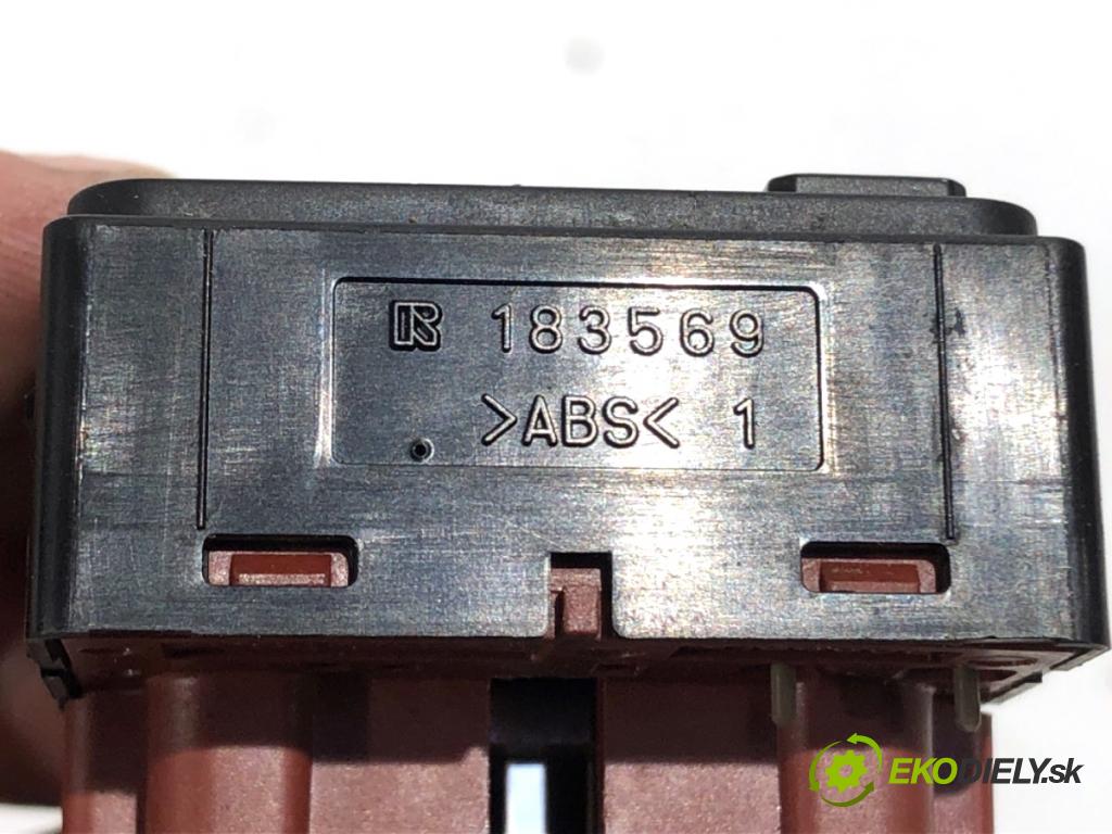 PEUGEOT 4007 SUV 2008 115 kW 2.2 HDi 2179 Prepínač nastavenia spätných zrkadiel 183569 (Prepínacie páčky pod volantom)