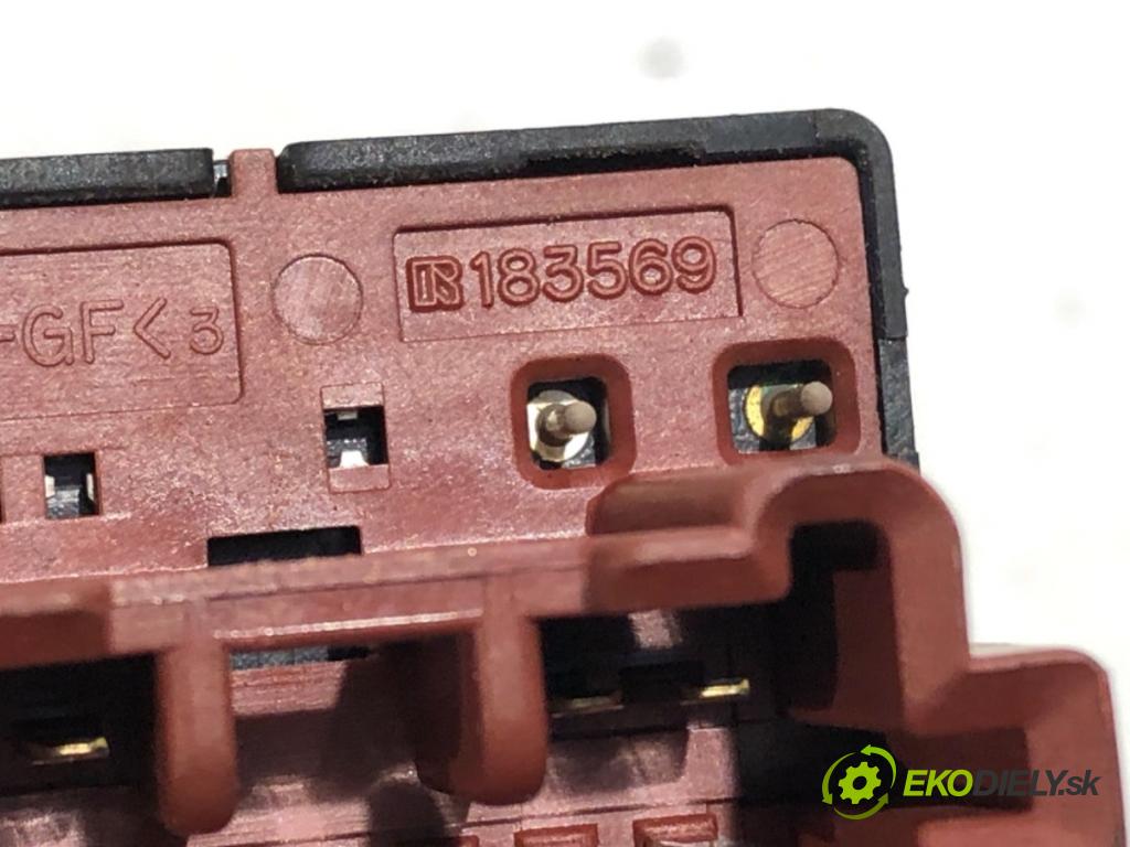 PEUGEOT 4007 SUV 2008 115 kW 2.2 HDi 2179 Prepínač nastavenia spätných zrkadiel 183569 (Prepínacie páčky pod volantom)