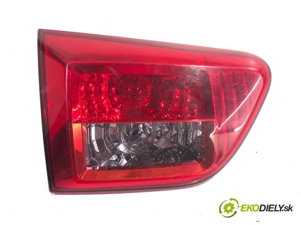 PEUGEOT 4007 SUV 2008 115 kW 2.2 HDi 2179 světlo zadní část levá strana vnitřní  (Klika dveří ostatní)