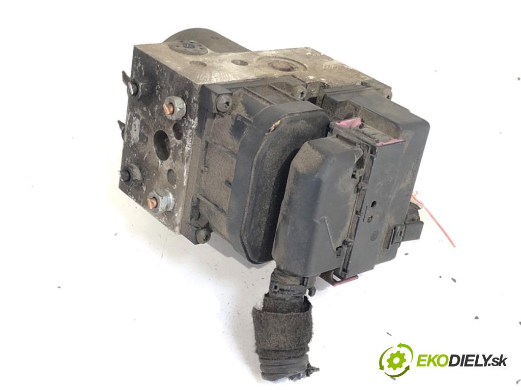 OPEL ZAFIRA A nadwozie wielkoprzestrzenne (MPV) 2000 60 kW 2.0 DI 16V (F75) 1995 Pumpa ABS 90581417 (Pumpa ABS)