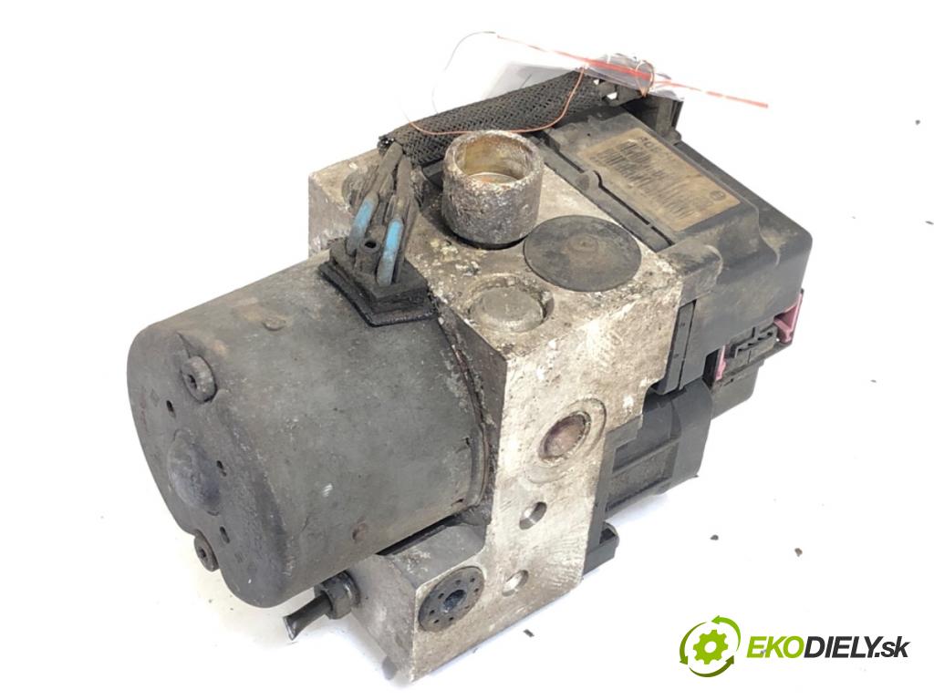 OPEL ZAFIRA A nadwozie wielkoprzestrzenne (MPV) 2000 60 kW 2.0 DI 16V (F75) 1995 Pumpa ABS 90581417 (Pumpa ABS)