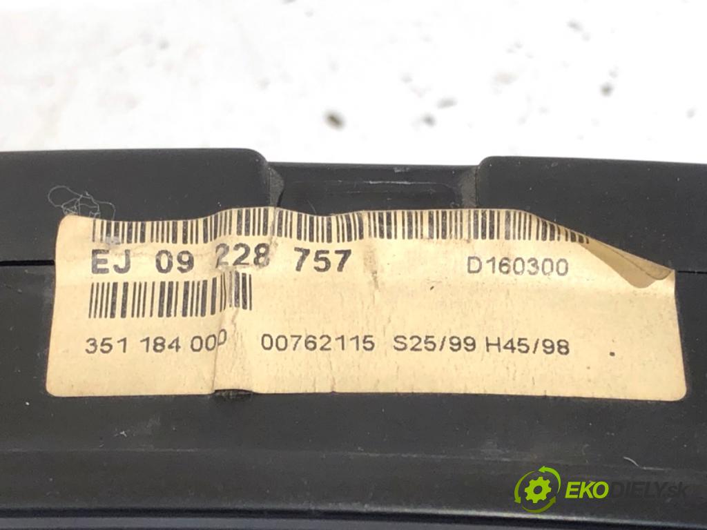 OPEL ZAFIRA A nadwozie wielkoprzestrzenne (MPV) 2000 60 kW 2.0 DI 16V (F75) 1995 Prístrojovka 09228757 (Prístrojová doska)