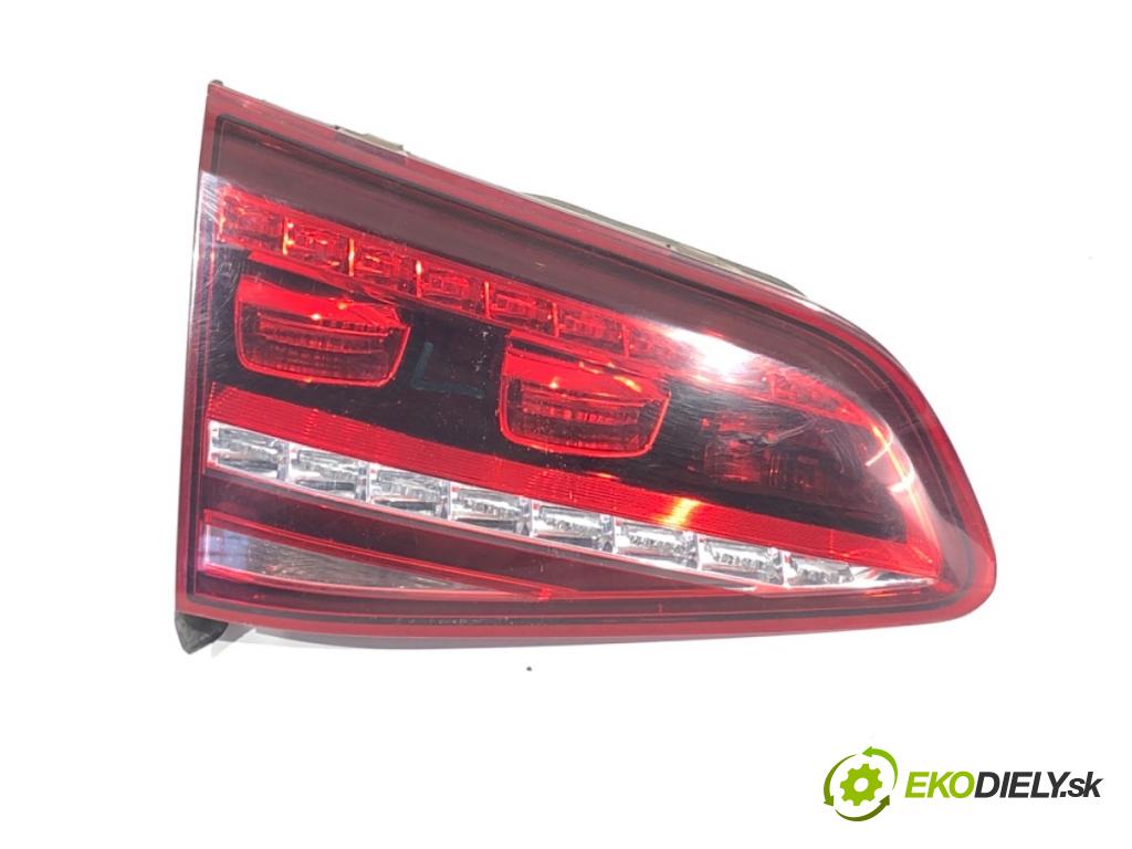 VW GOLF VII liftback 2014 90 kW 1.4 TSI 1395 světlo zadní část levá strana vnitřní 5G0945307F (Klika dveří ostatní)